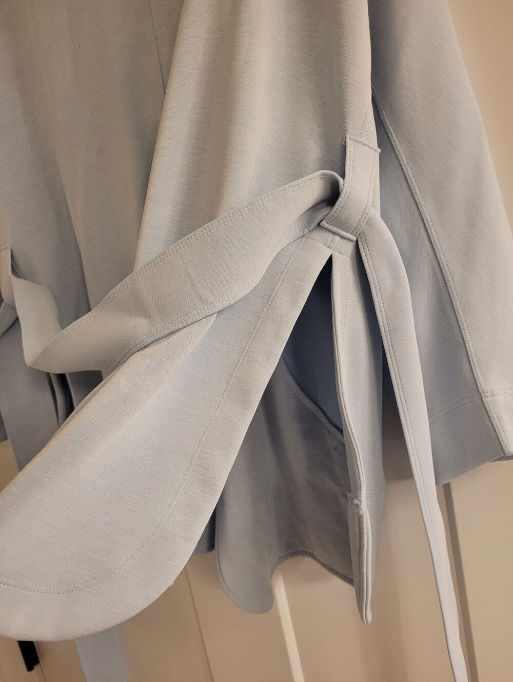 Lululemon Jacket - Picture 5 of 5